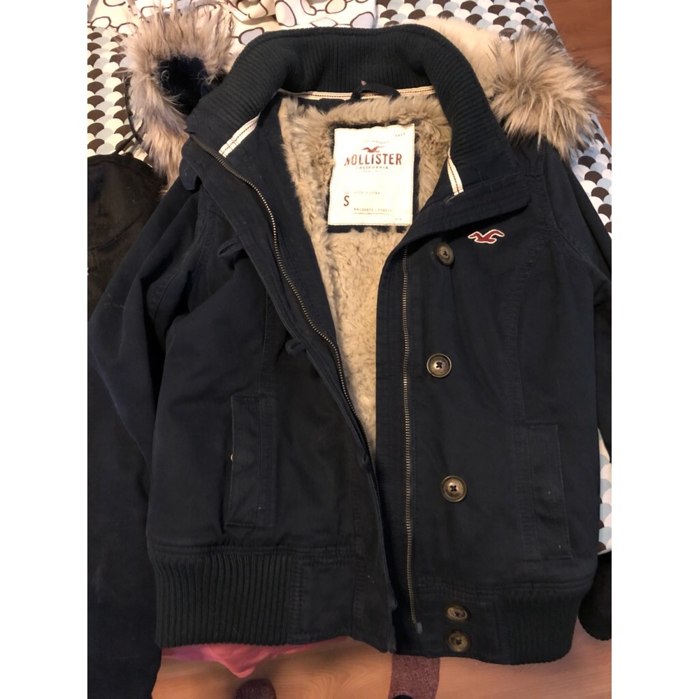 Hollister women jacket small, very warm